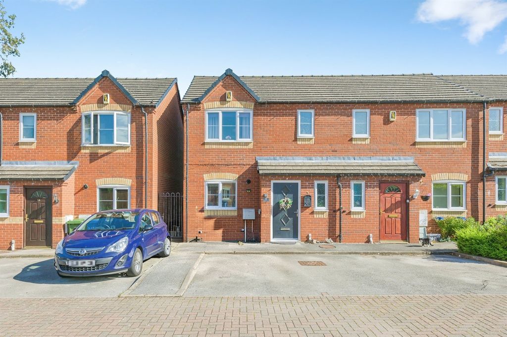 2 bed end terrace house for saleGalliers Close, Wilnecote, Tamworth B77