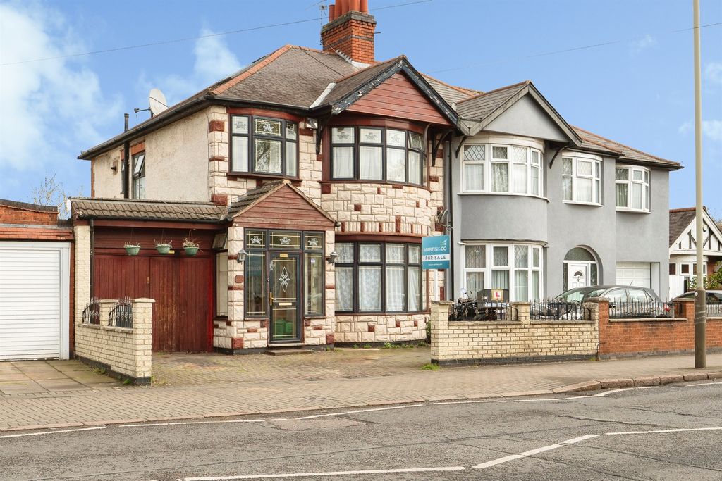 4 bed semi-detached house for saleEvington Road, Leicester LE2