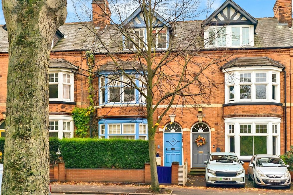 5 bed terraced house for saleVictoria Park Road, Stoneygate, Leicester LE2