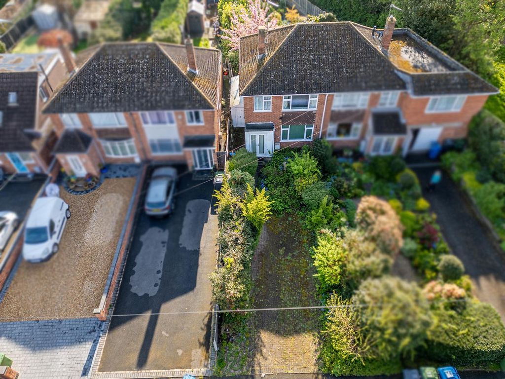 3 bed semi-detached house for saleWoodhouse Lane, Amington, Tamworth B77