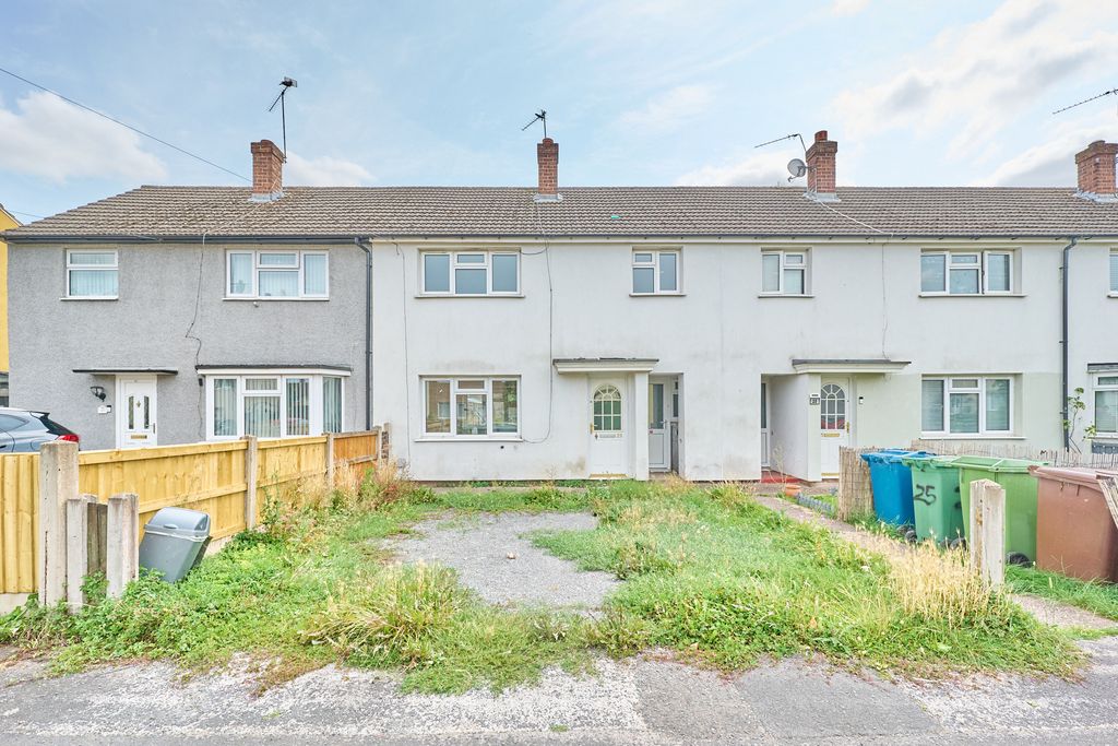 Town house for sale23 Attlee Crescent, Highfields, Stafford, Staffordshire ST17
