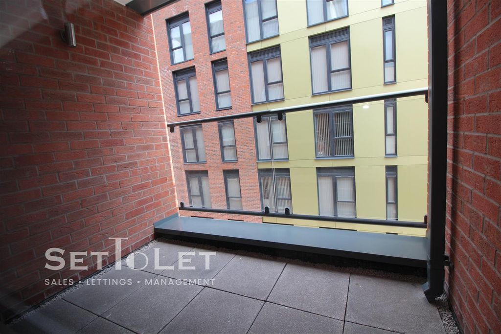 Additional image 7 of 2 bed flat for saleAria Apartments, Chatham Street, Leicester LE1