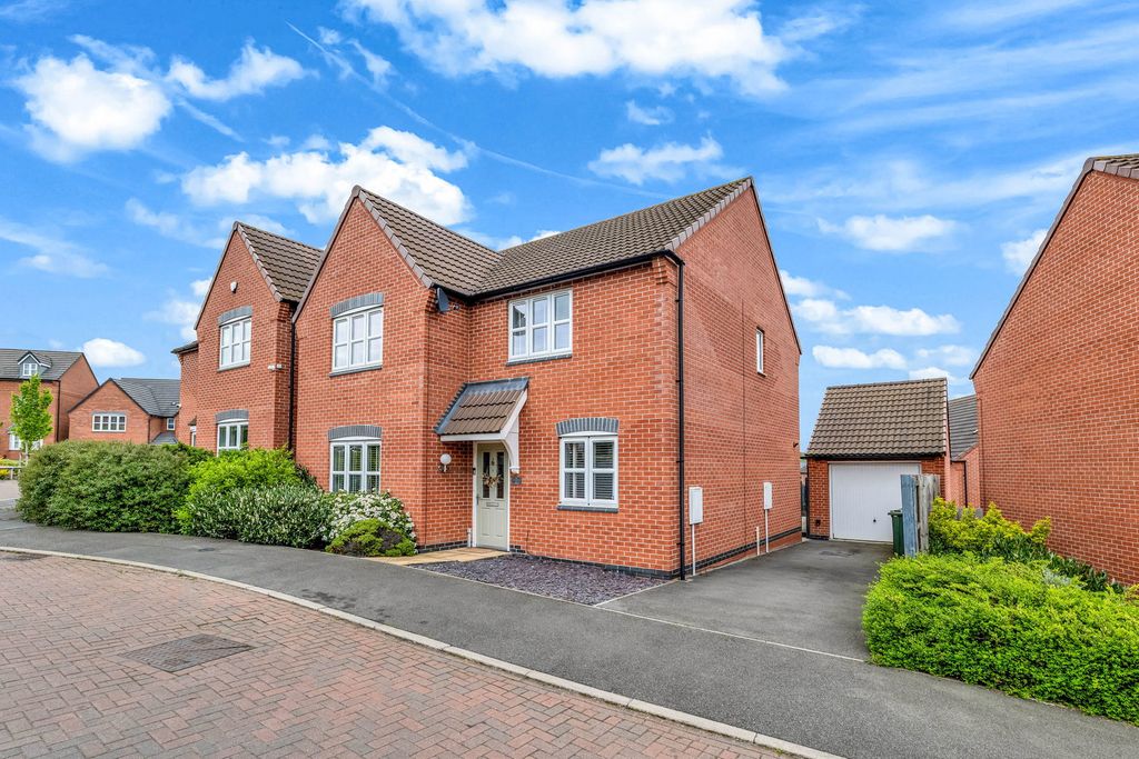 4 bed detached house for saleJenham Drive, Sileby LE12