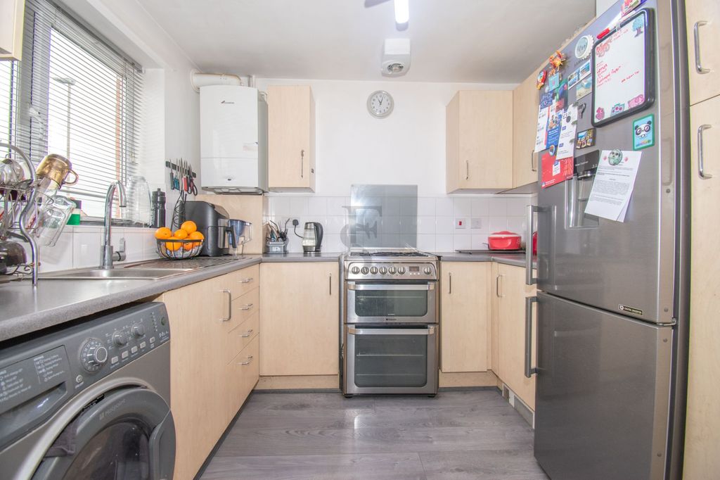 Additional image 3 of 2 bed semi-detached house for saleAbelia Close, Leicester LE5