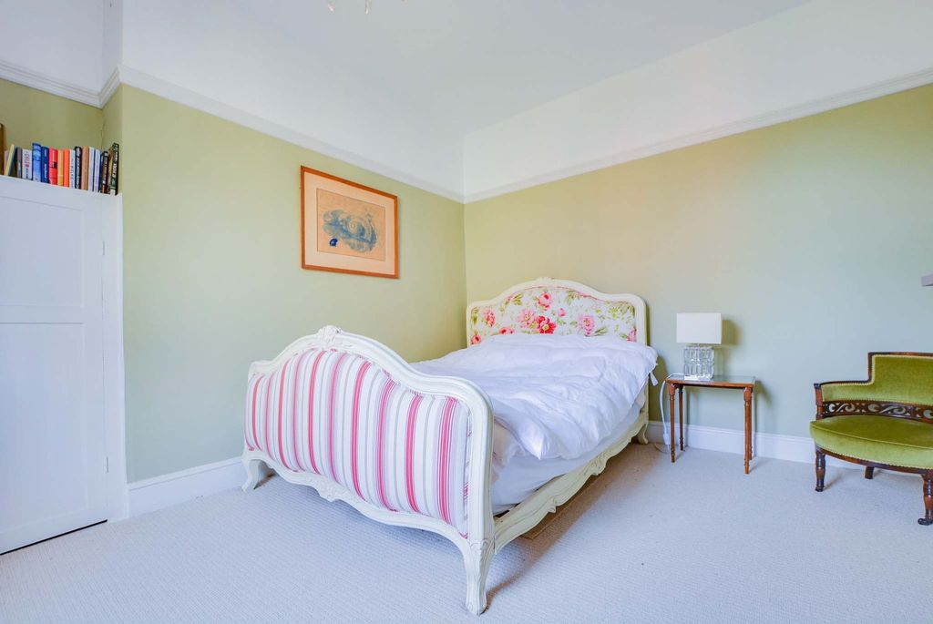 Additional image 28 of 6 bed semi-detached house for saleAlexandra Road, Stoneygate, Leicester LE2