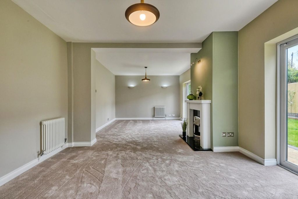 Additional image 4 of 3 bed detached house for sale12 The Dell, Tamworth B79