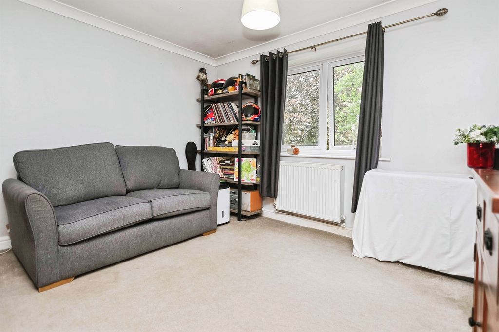 Additional image 10 of 2 bed flat for saleThe Broadway, Stourbridge DY8