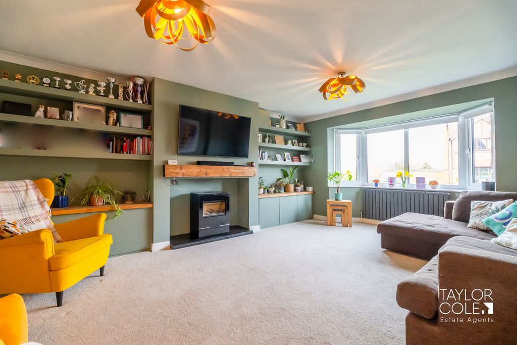 Additional image 4 of 5 bed detached house for saleShannon, Belgrave, Tamworth, Staffordshire B77