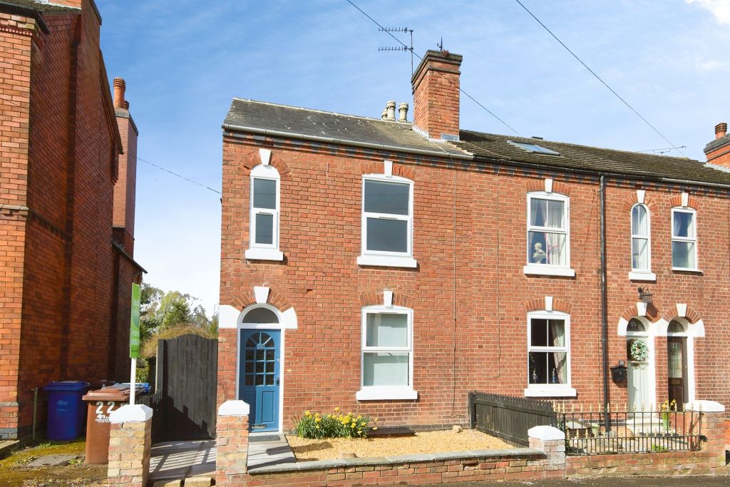 3 bed semi-detached house for saleMount Street, Burton-On-Trent DE15