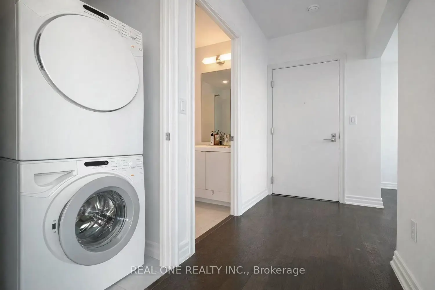 8 The Esplanade Avenue 1107