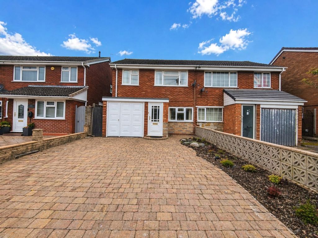 3 bed semi-detached house for salePortland Place, Cannock, Staffordshire WS11