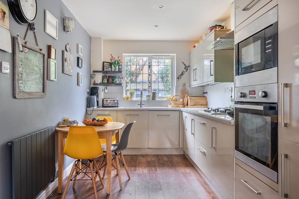 Additional image 6 of 4 bed detached house for saleRiverside Drive, Monkton Park, Chippenham SN15