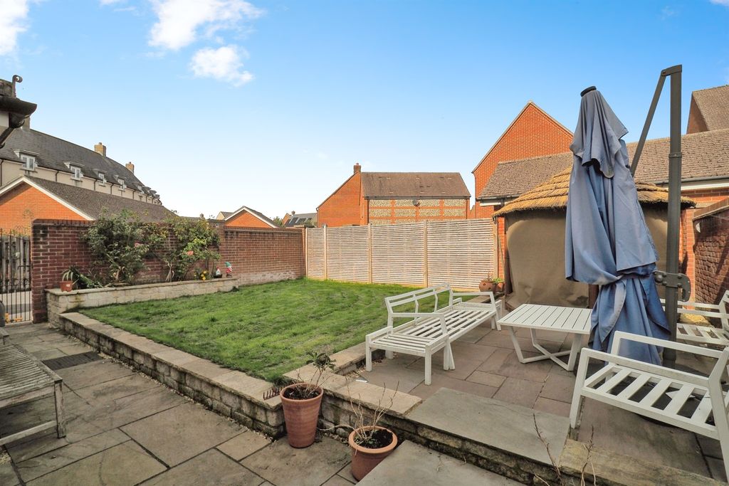 Additional image 3 of 5 bed detached house for saleHolloway Close, Amesbury, Salisbury SP4