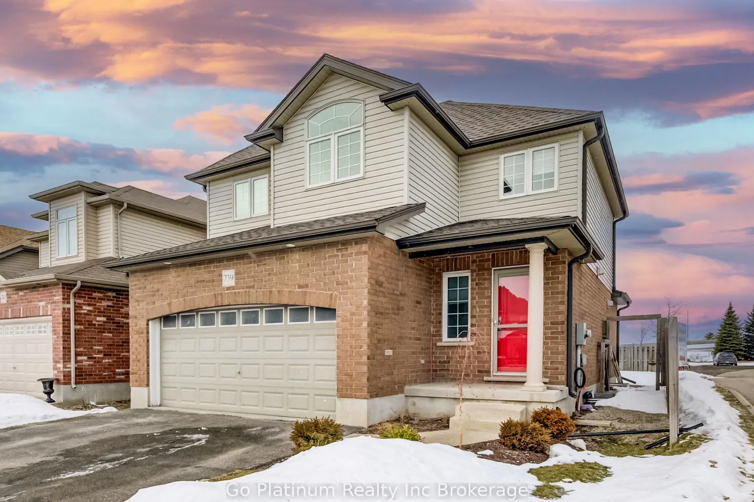 739 Frontenac Crescent