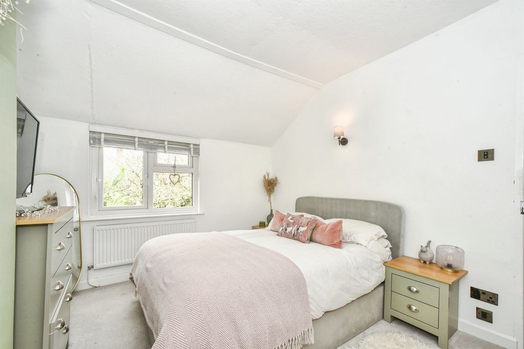 Additional image 15 of 2 bed cottage for saleBulford Road, Durrington, Salisbury SP4