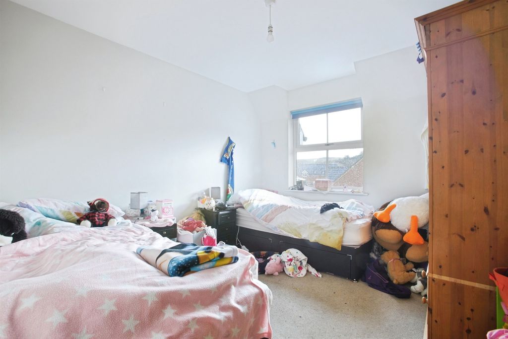 Additional image 11 of 2 bed flat for salePilgrims Way, Laverstock, Salisbury SP1
