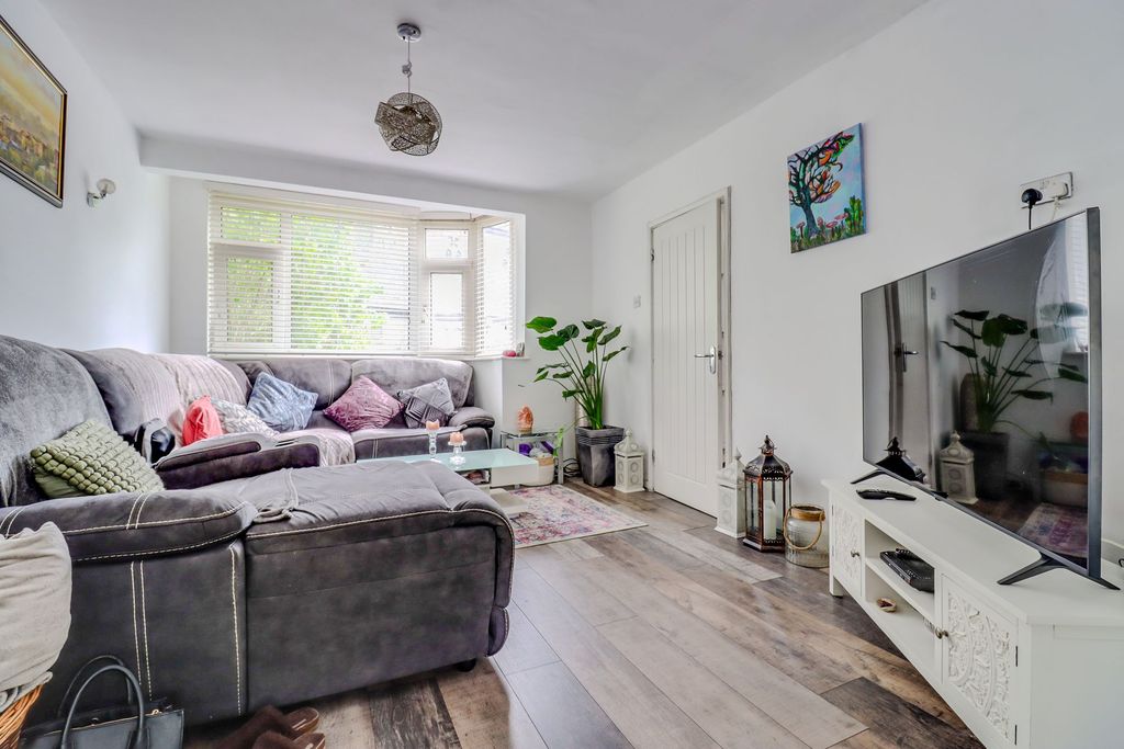 Additional image 5 of 3 bed semi-detached house for saleGlenfield Road, Leicester LE3