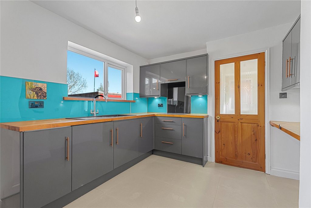 Additional image 5 of 3 bed parking/garage for saleQueensway, Old Dalby, Melton Mowbray, Leicestershire LE14