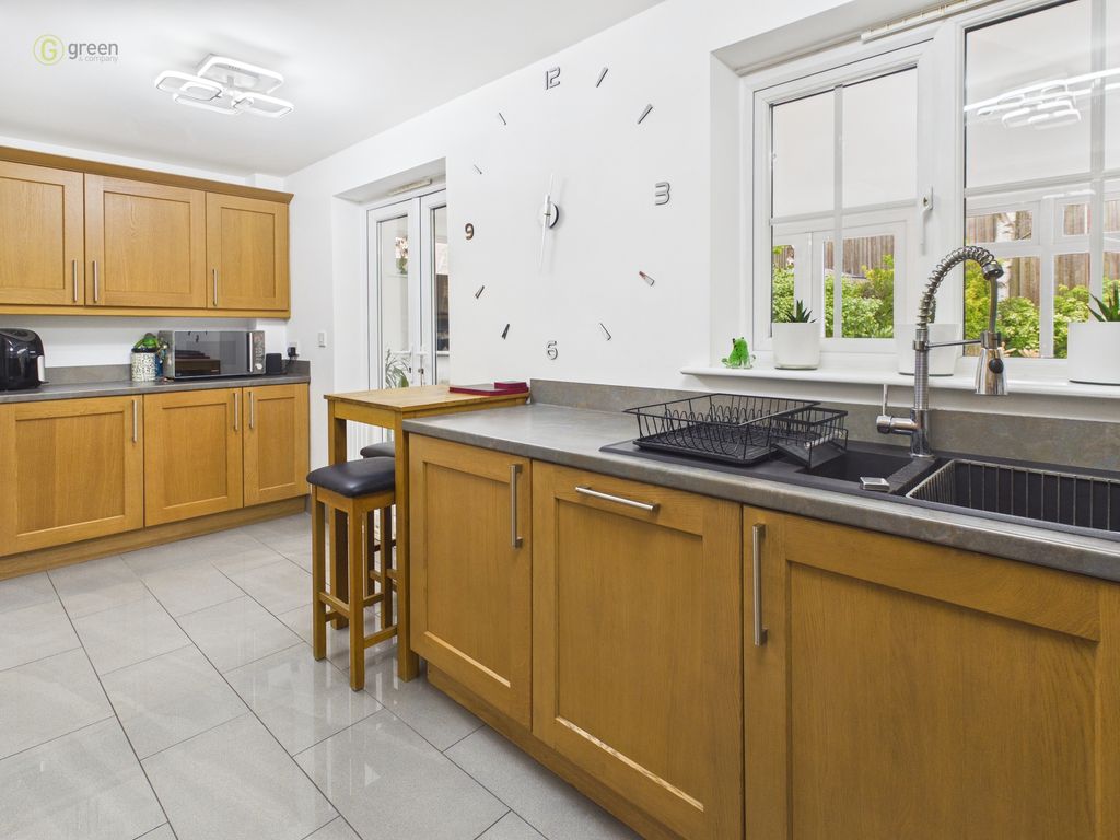 Additional image 5 of 5 bed town house for saleBarlow Avenue, Glascote, Tamworth B77