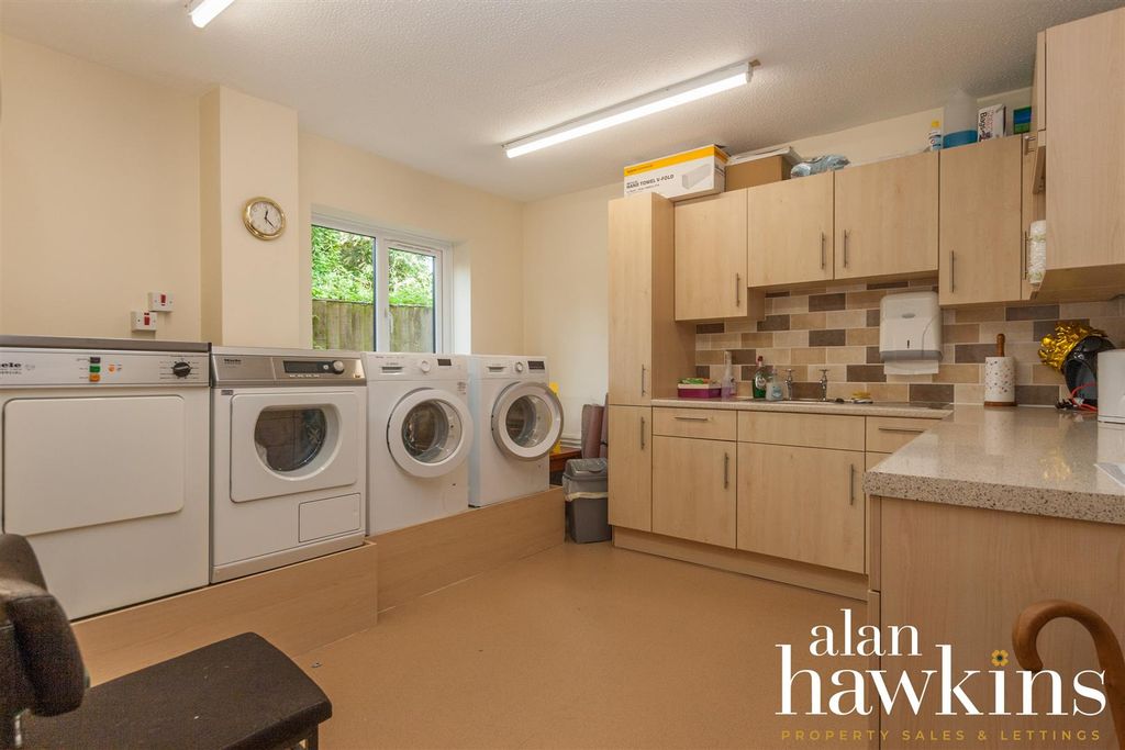 Additional image 13 of 2 bed flat for saleThe Mulberrys, Royal Wootton Bassett, Swindon SN4