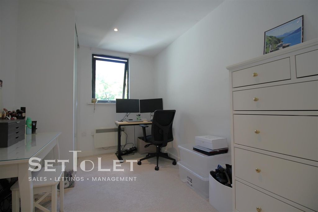 Additional image 9 of 2 bed flat for saleZenith Building, Colton Street, Leicester LE1