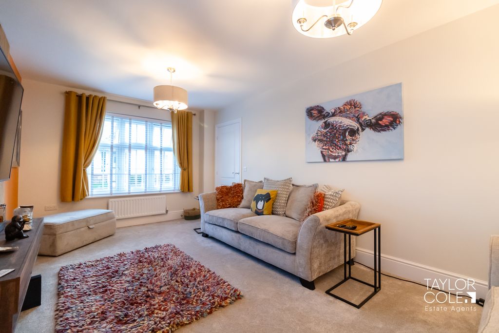 Additional image 6 of 3 bed detached house for saleStretton Close, Amington, Tamworth B77