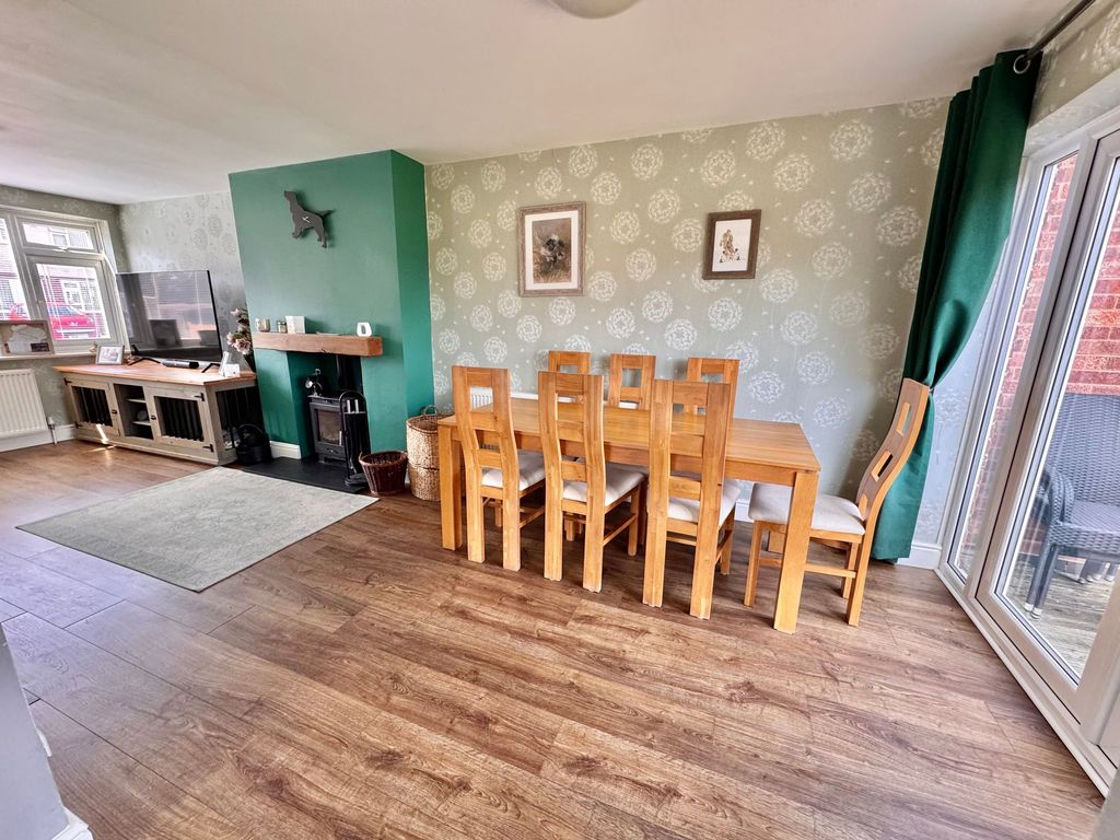 Additional image 3 of 3 bed semi-detached house for saleLaburnum Avenue, Newbold Verdon LE9