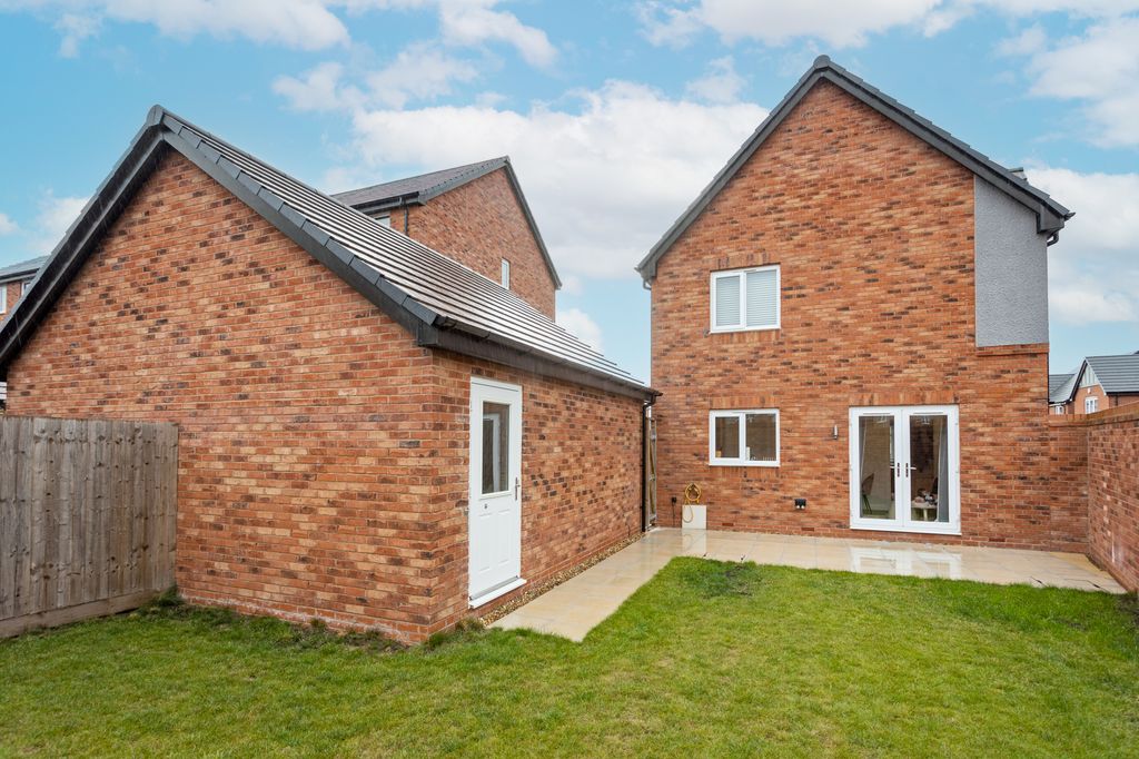 Additional image 4 of 3 bed detached house for saleHillcrest Road, Branston, Burton On Trent DE13