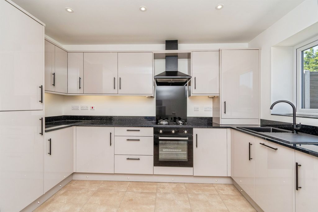 Additional image 5 of 2 bed semi-detached bungalow for saleMitre Road, Walsall WS6