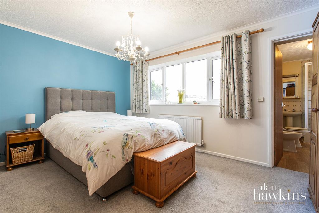 Additional image 13 of 4 bed detached house for saleNew Road, Royal Wootton Bassett SN4
