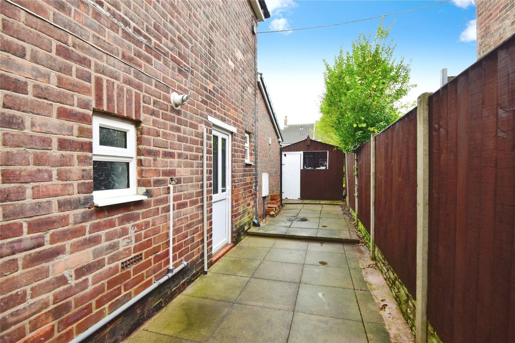 Additional image 19 of 3 bed semi-detached house for saleSomerville Avenue, Newcastle, Staffordshire ST5