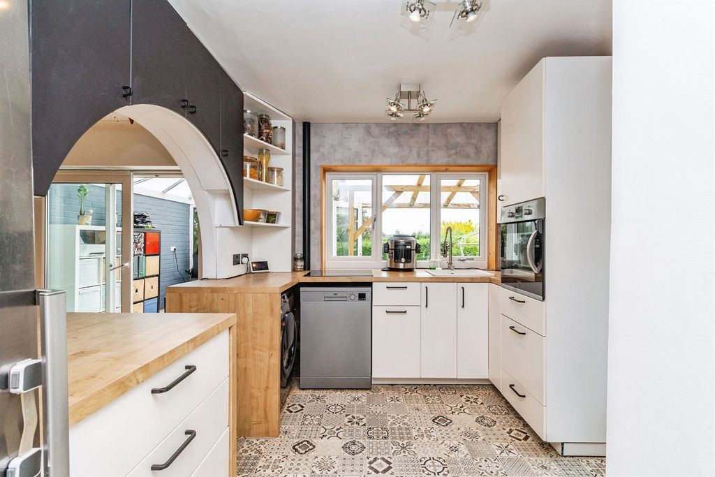 Additional image 4 of 3 bed semi-detached house for saleSt. Ives Close, Stafford ST17