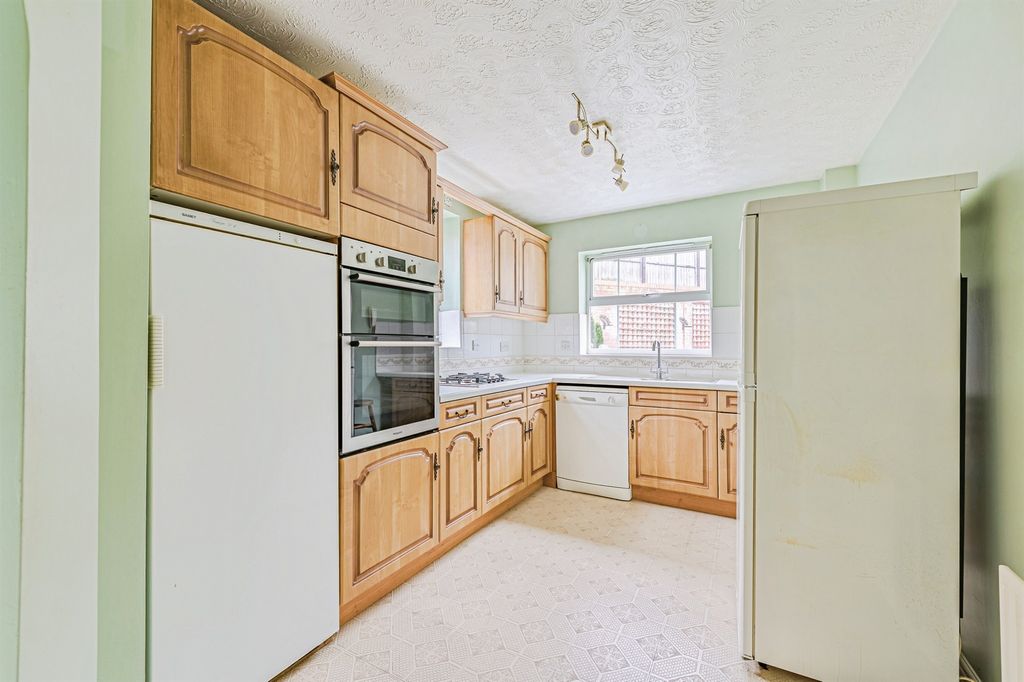 Additional image 6 of 4 bed detached house for saleOrkney Drive, Wilnecote, Tamworth B77