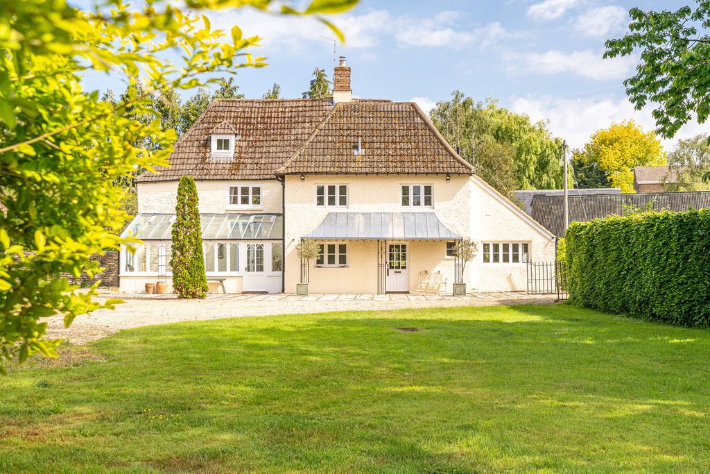 5 bed detached house for saleLittle Somerford, Chippenham SN15