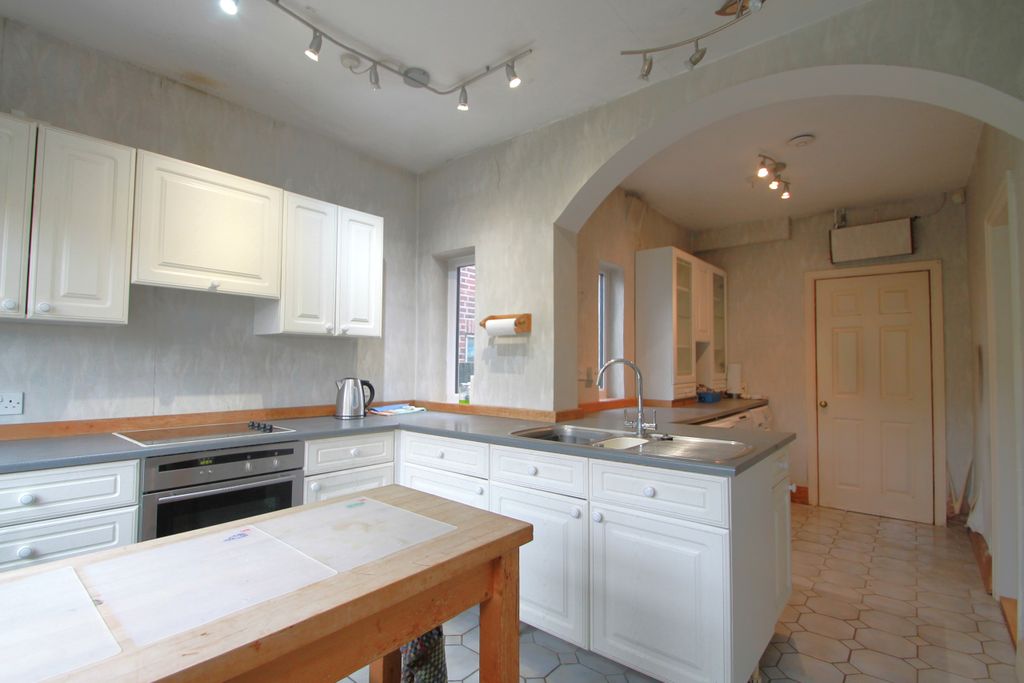 Additional image 8 of 3 bed semi-detached house for salePetworth Drive, Leicester, Leicestershire LE3