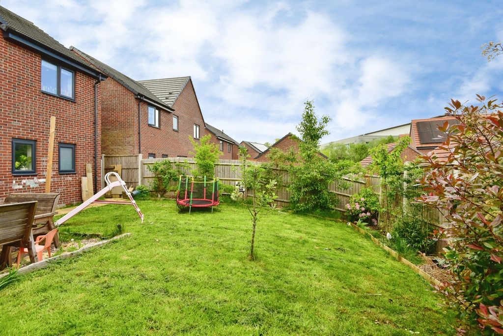 Additional image 12 of 4 bed detached house for saleShetland Drive, Newcastle, Staffordshire ST5