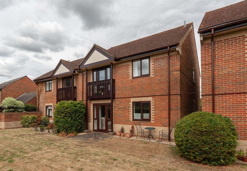 Additional image 2 of 2 bed flat for saleThe Mulberrys, Royal Wootton Bassett, Swindon SN4
