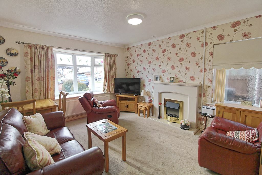 Additional image 2 of 2 bed semi-detached bungalow for saleGlamorgan Avenue, Fairfield Estate, Wigston LE18