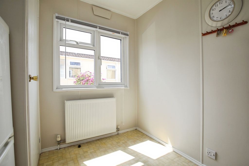 Additional image 4 of 1 bed mobile/park home for saleHolders Road, Amesbury, Salisbury SP4