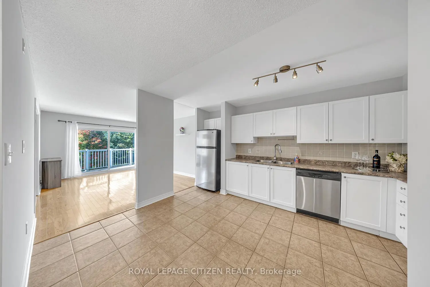 32 Church Street 307 photo 5