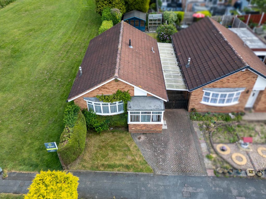 2 bed detached bungalow for saleCringlebrook, Tamworth B77