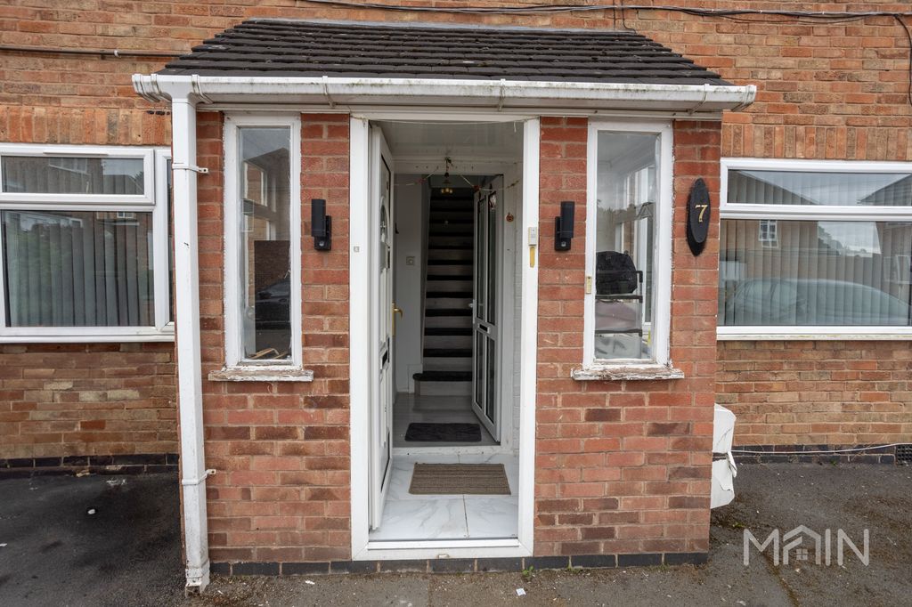 Additional image 3 of 4 bed semi-detached house for saleSpringway Close, Uppingham, Leicestershire LE5