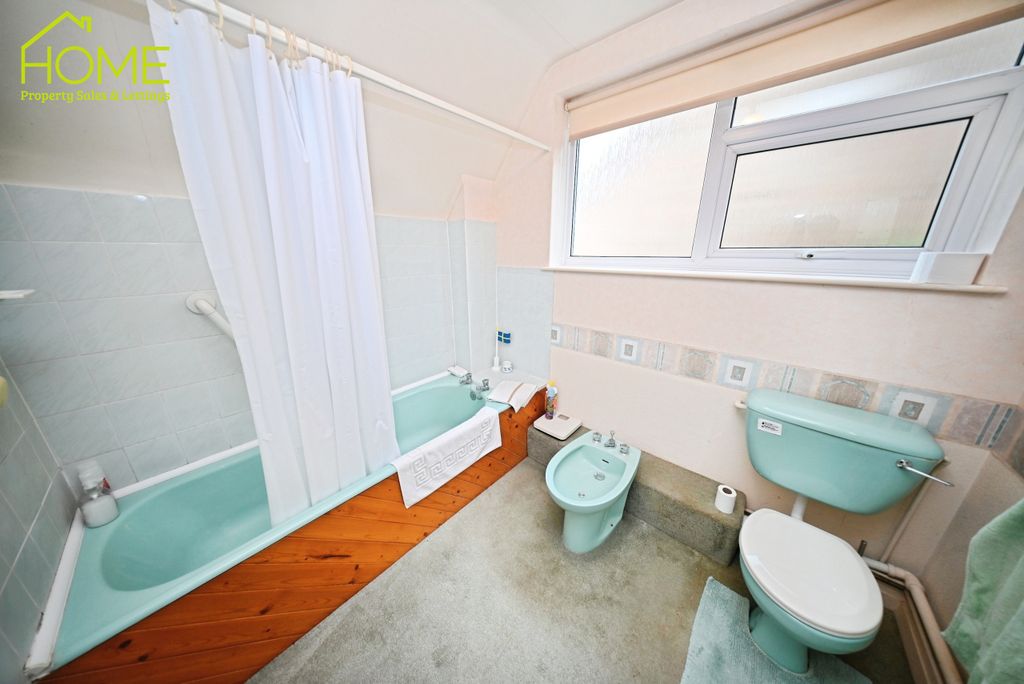 Additional image 16 of 3 bed detached house for saleCarisbrooke Avenue, Knighton, Leicester, Leicestershire LE2