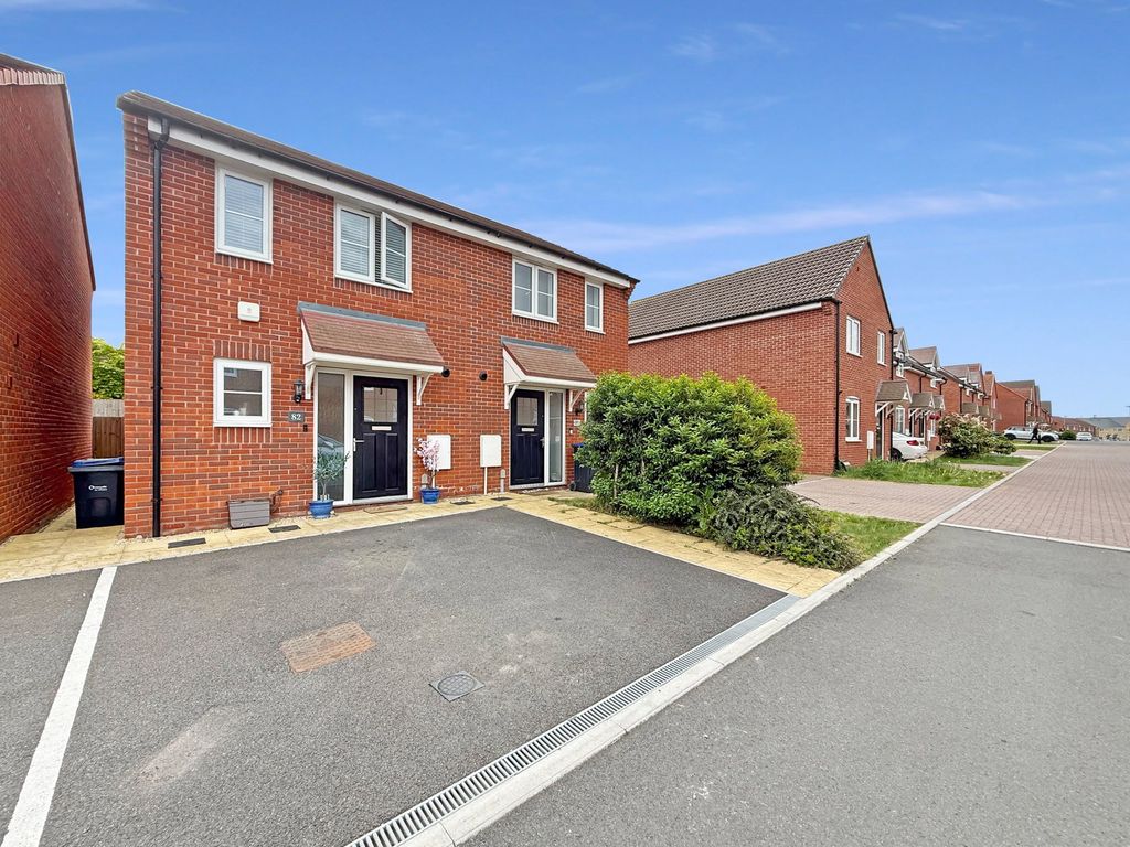 2 bed semi-detached house for saleTedder Gardens, Melksham SN12