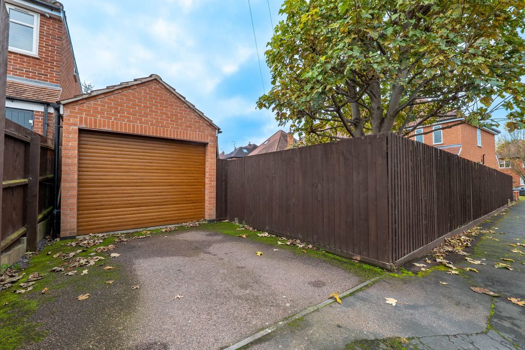 Additional image 26 of 4 bed semi-detached house for saleOakfield Avenue, Birstall, Leicester LE4