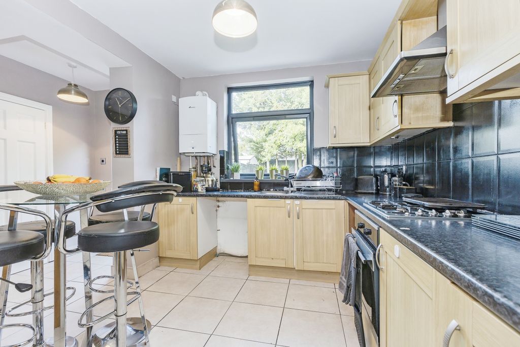 Additional image 3 of 4 bed detached house for saleAylestone Drive, Leicester, Leicestershire LE2