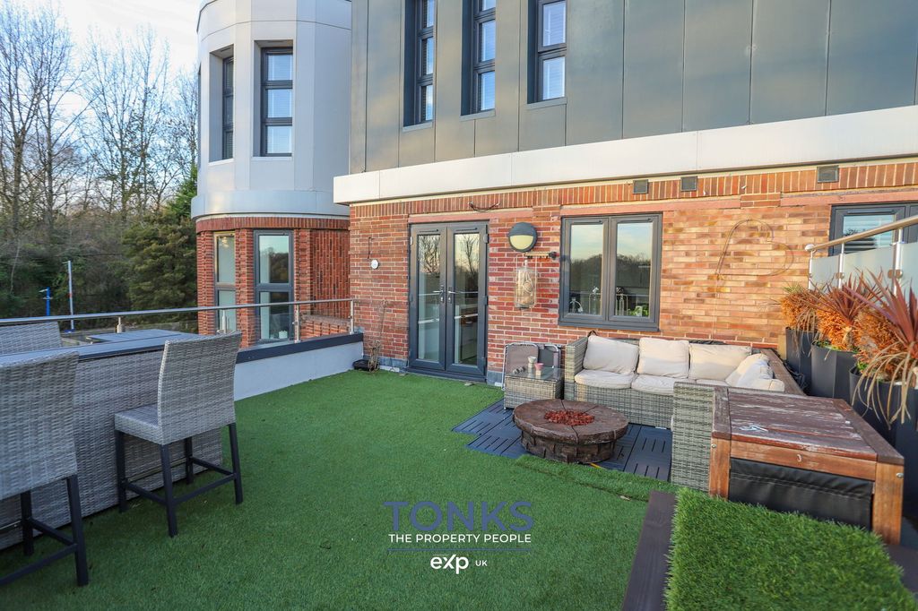Additional image 9 of 2 bed flat for saleBaggeridge House, Roadstone Drive, Dudley, West Midlands DY3