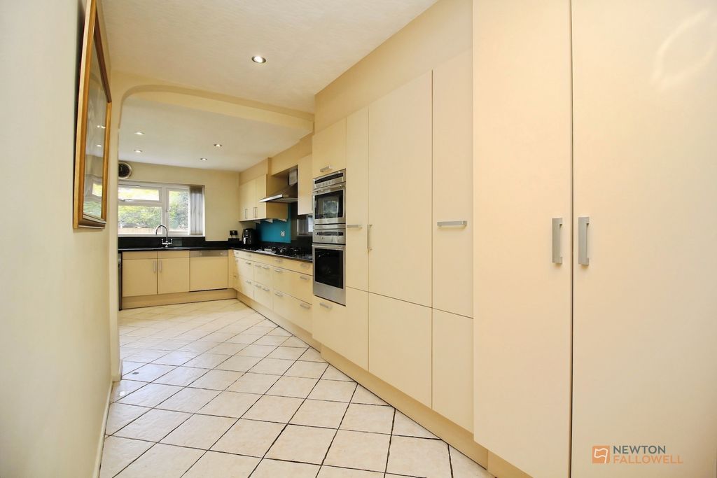 Additional image 9 of 5 bed detached house for saleChalvington Close, Evington, Leicester LE5