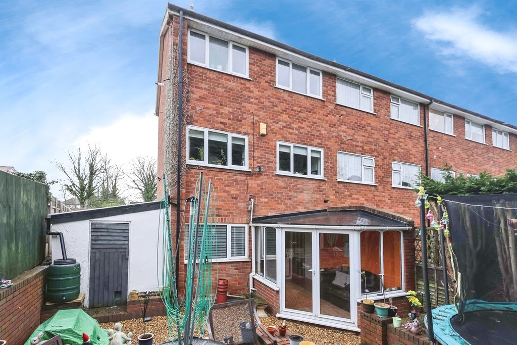 Additional image 4 of 3 bed semi-detached house for saleWolverhampton Road, Kingswinford DY6