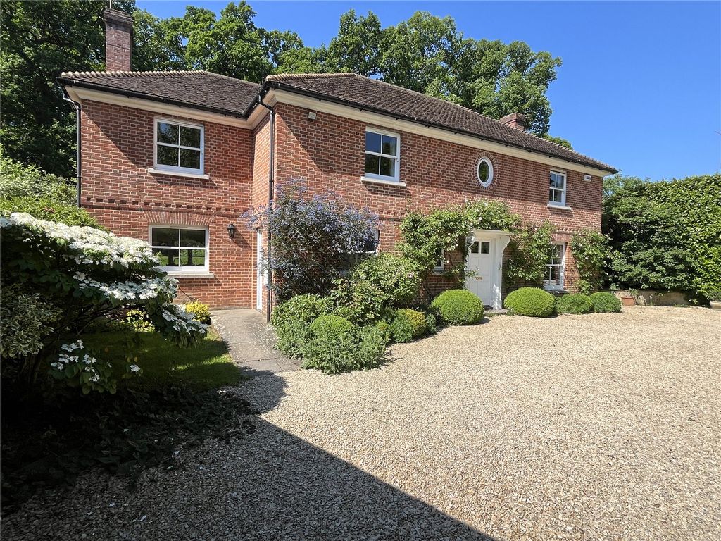 4 bed detached house for saleAlderbury, Salisbury, Wiltshire SP5